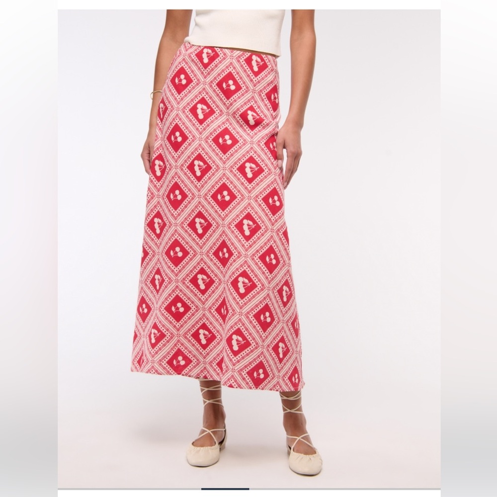 NWT SMALL TALL Abercrombie & Fitch cherry print Red and White Maxi Skirt